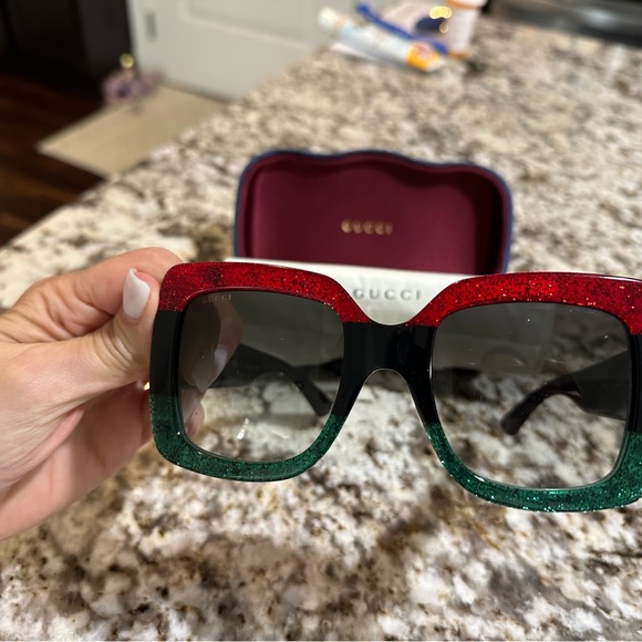 ‼️SOLD ‼️- Gucci Red and Green Designer Sunglasses - Picture 12 of 12